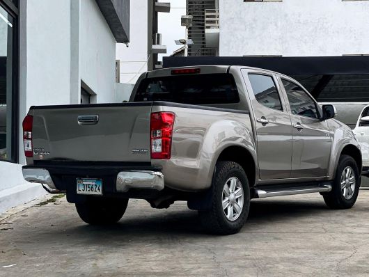 Isuzu