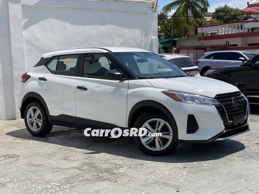 Nissan Kicks Hatchback en venta