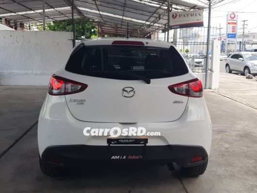 Mazda Demio Carros en venta