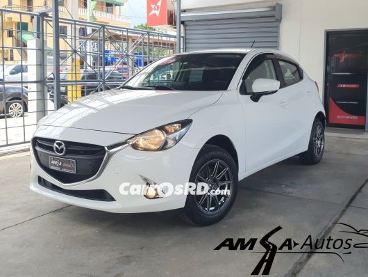 Mazda Demio Carros en venta
