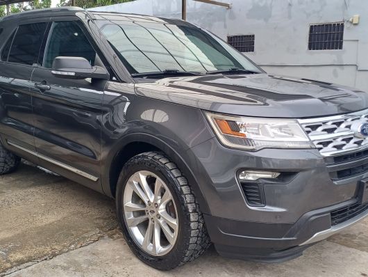 Ford Explorer XLT en venta