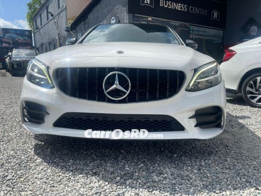 Mercedes-Benz Clase C Carros en venta