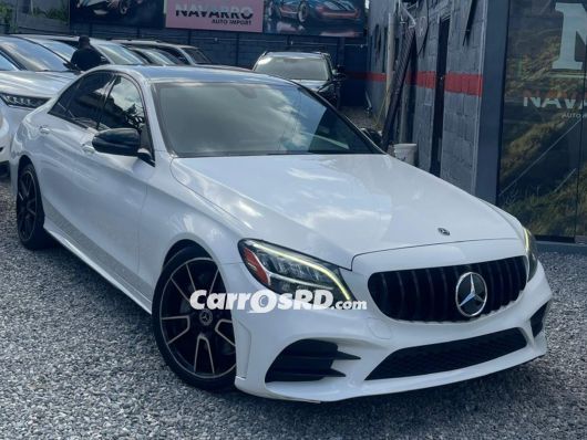 Mercedes-Benz Clase C Carros en venta