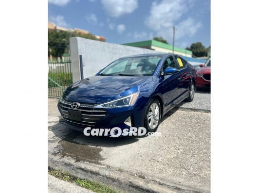 Hyundai Elantra Carros en venta