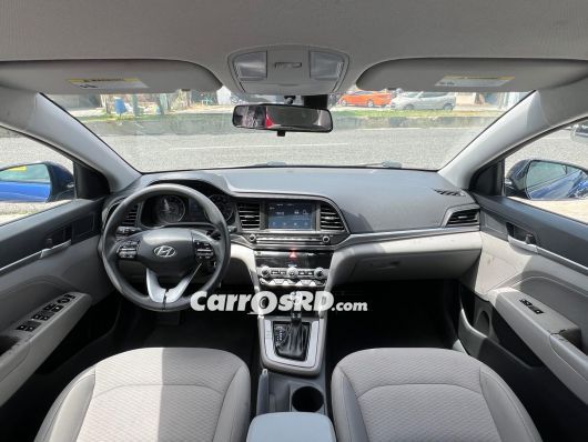 Hyundai Elantra Carros en venta