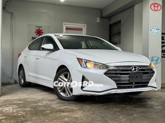 Hyundai Elantra Carros en venta