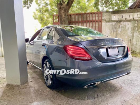 Mercedes-Benz Clase C Carros en venta