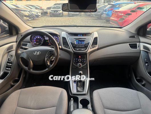 Hyundai Elantra Carros en venta