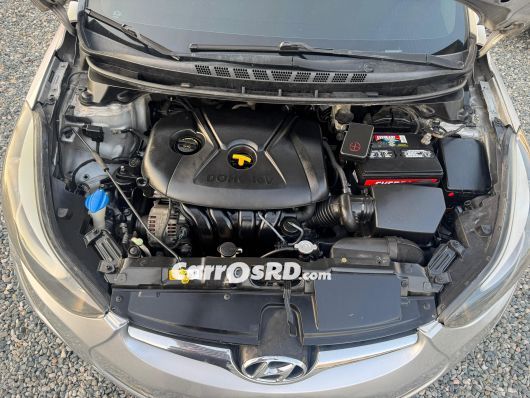 Hyundai Elantra Carros en venta
