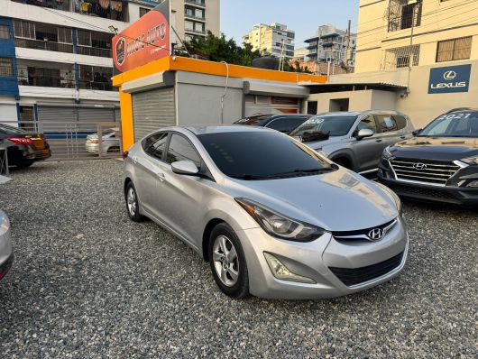 Hyundai Elantra SE en venta
