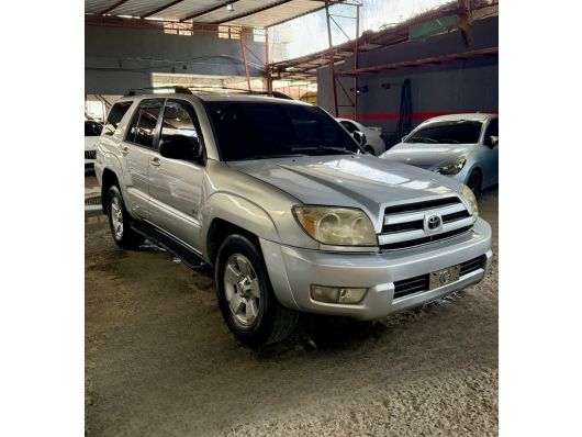 Toyota 4Runner SR5 en venta