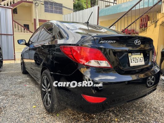 Hyundai Accent Carros en venta