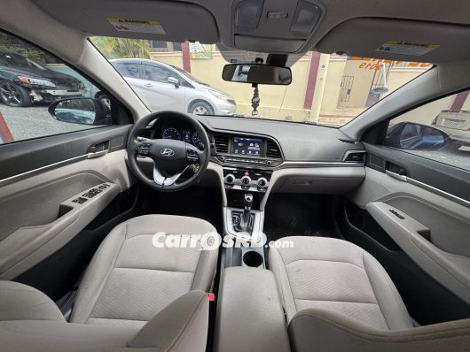 Hyundai Elantra Carros en venta