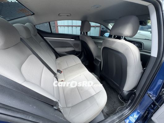 Hyundai Elantra Carros en venta