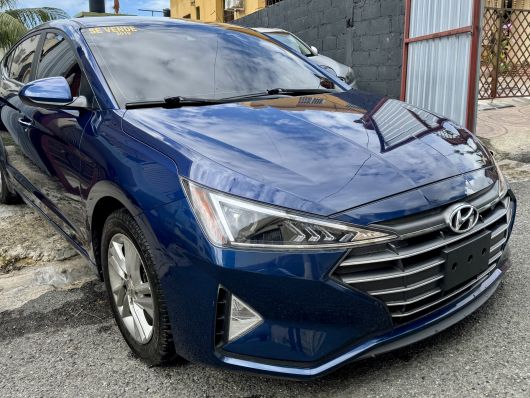 Hyundai Elantra SEL en venta