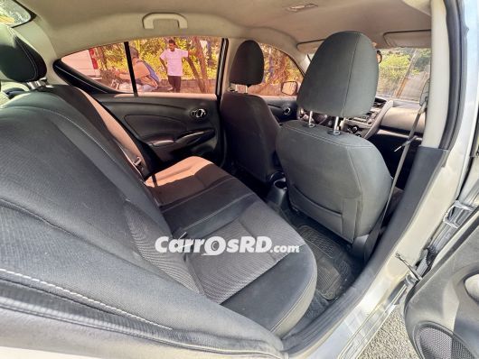 Nissan Versa Carros en venta