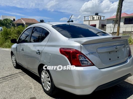 Nissan Versa Carros en venta