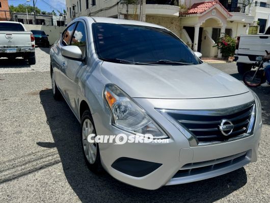 Nissan Versa Carros en venta