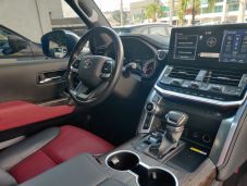 Toyota Land Cruiser VXR