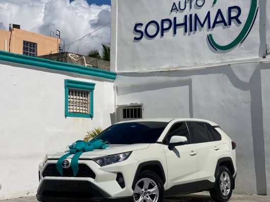 Toyota RAV4 LE en venta