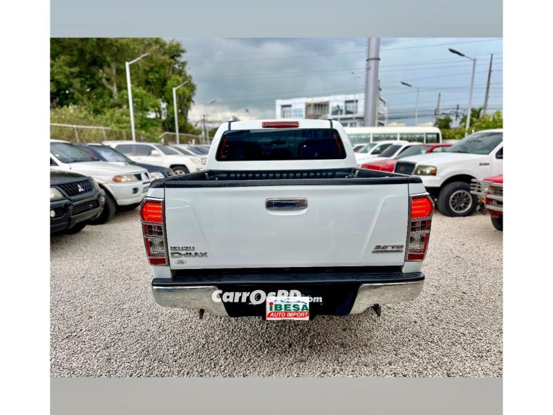 Isuzu