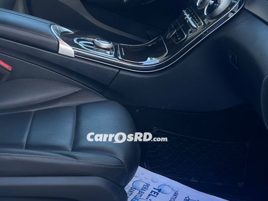 Mercedes-Benz Clase C Carros en venta