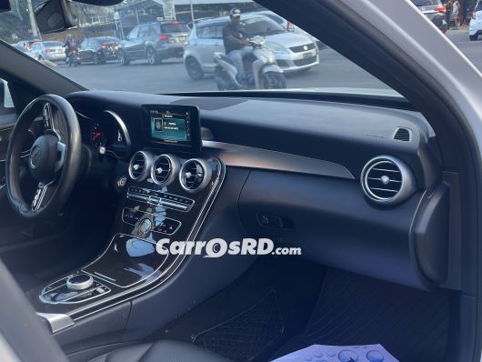 Mercedes-Benz Clase C Carros en venta