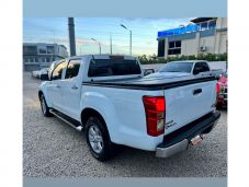 Isuzu