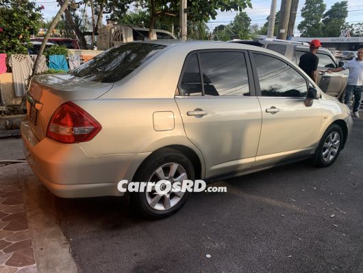 Nissan Tiida Carros en venta
