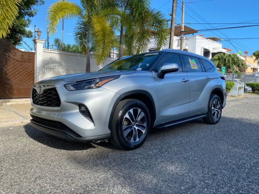 Toyota Highlander XLE en venta