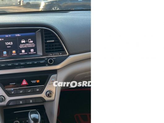 Hyundai Elantra Carros en venta