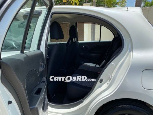 Nissan March Carros en venta