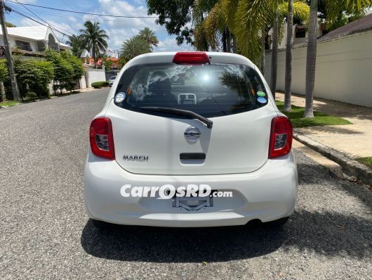 Nissan March Carros en venta