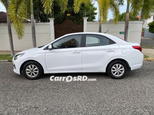 Hyundai Verna Carros en venta