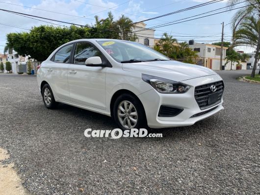 Hyundai Verna Carros en venta