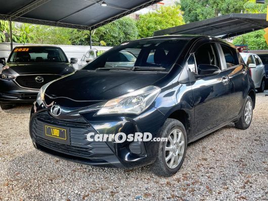 Toyota Vitz Carros en venta