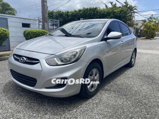 Hyundai Accent Carros en venta