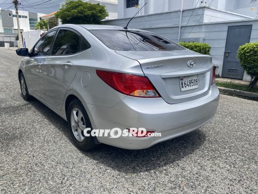 Hyundai Accent Carros en venta