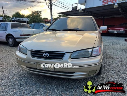 Toyota Camry Carros en venta