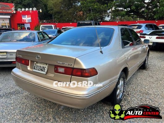 Toyota Camry Carros en venta