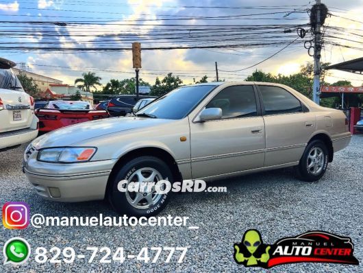 Toyota Camry Carros en venta