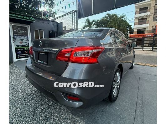 Nissan Sentra Carros en venta