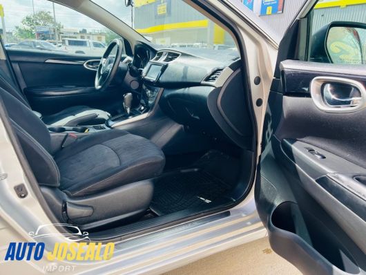 Nissan Sentra SV en venta
