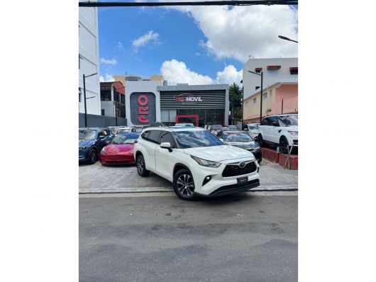 Toyota Highlander XLE en venta