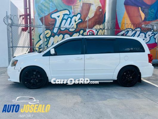 Dodge Grand Caravan Minivan en venta