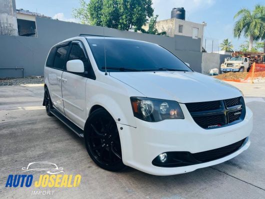 Dodge Grand Caravan SXT en venta