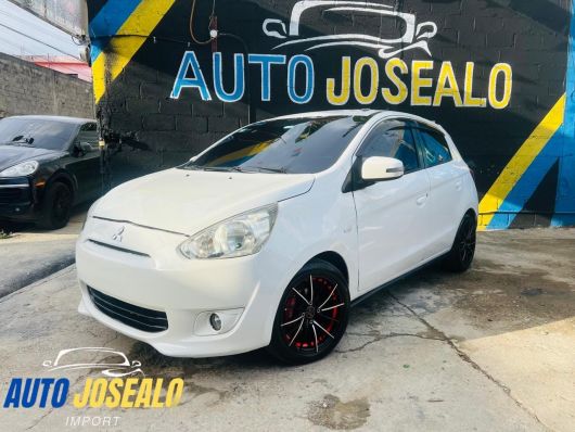 Mitsubishi Mirage ES en venta