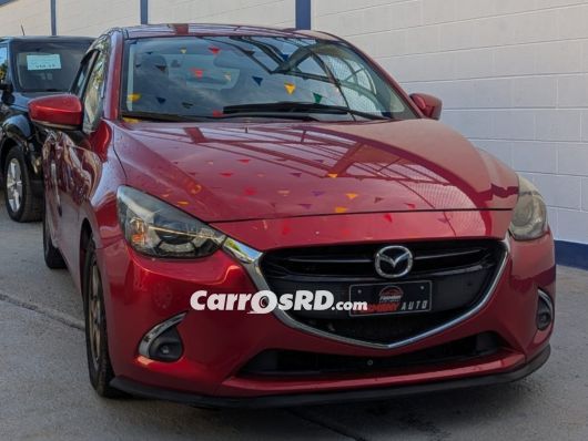 Mazda Demio Carros en venta
