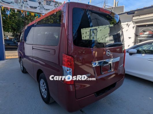 Nissan Caravan Minivan en venta