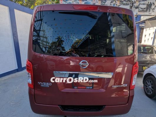 Nissan Caravan Minivan en venta